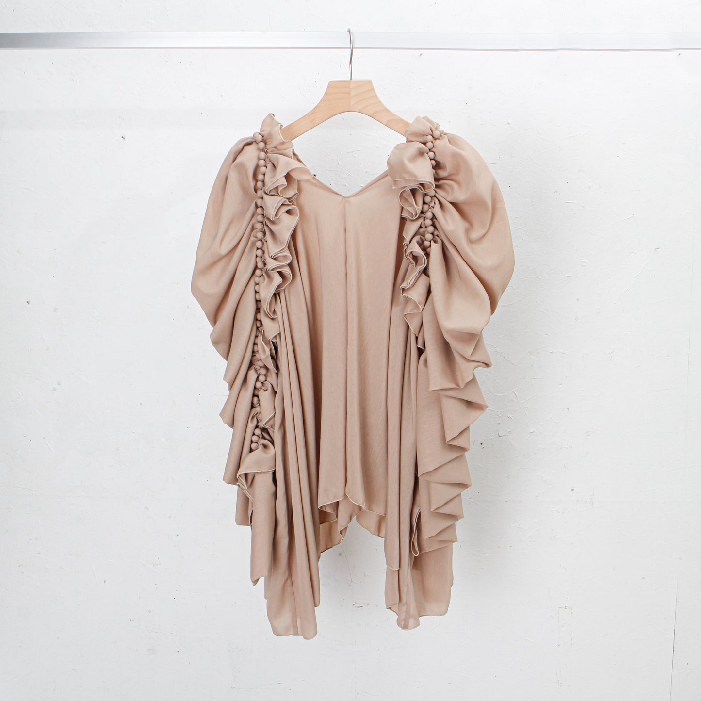 natsumi osawa/papillon sleeve tops