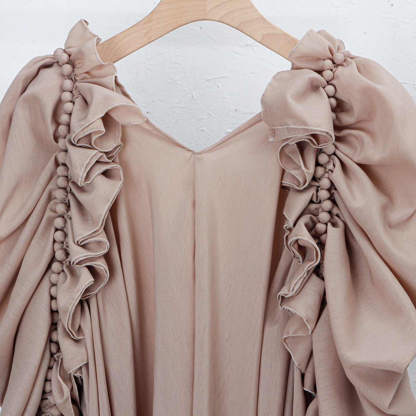 natsumi osawa/papillon sleeve tops