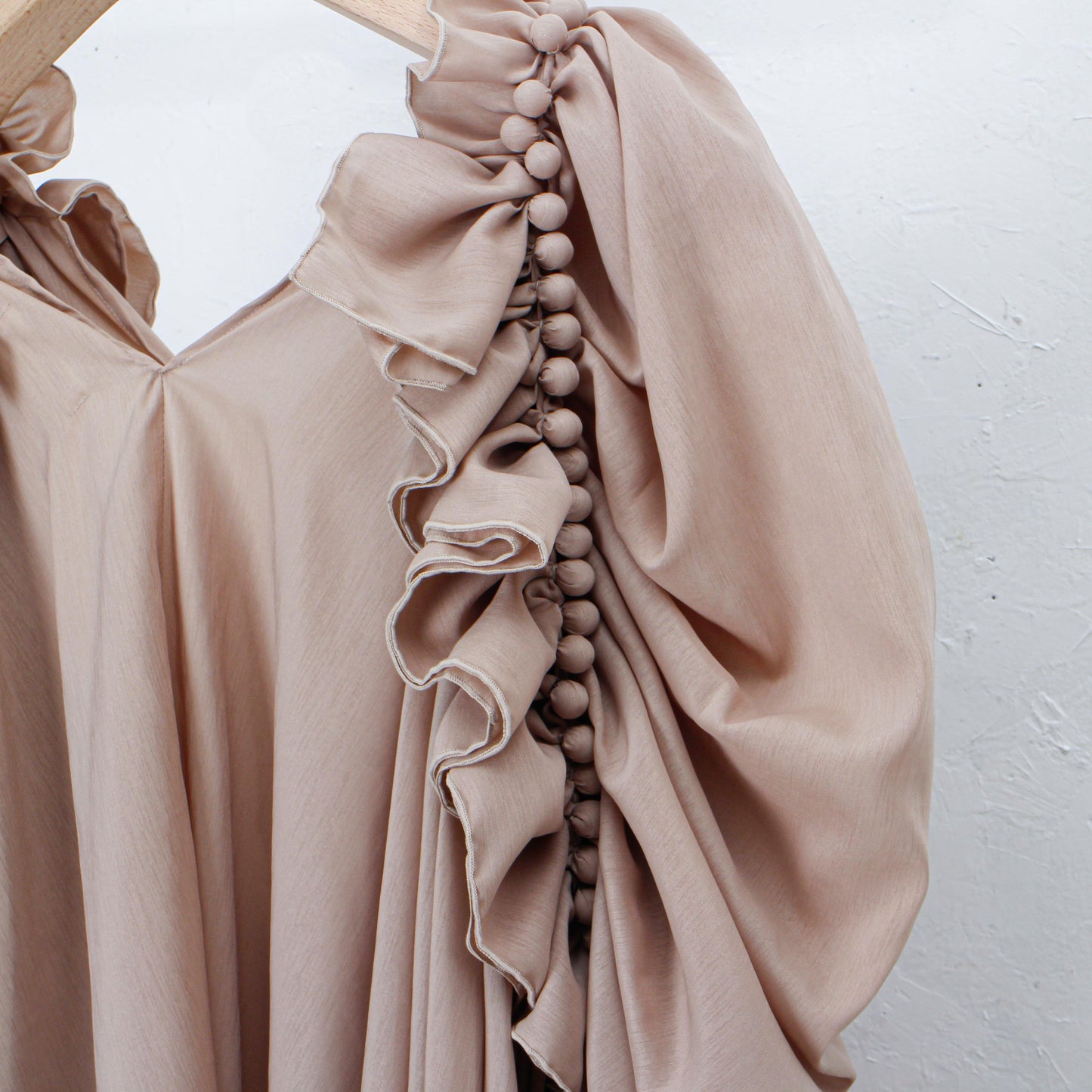 natsumi osawa/papillon sleeve tops