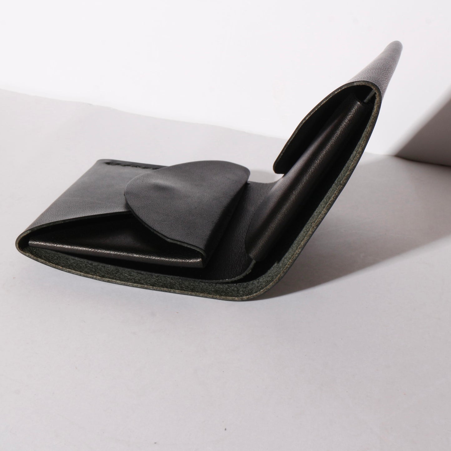 square wallet / black