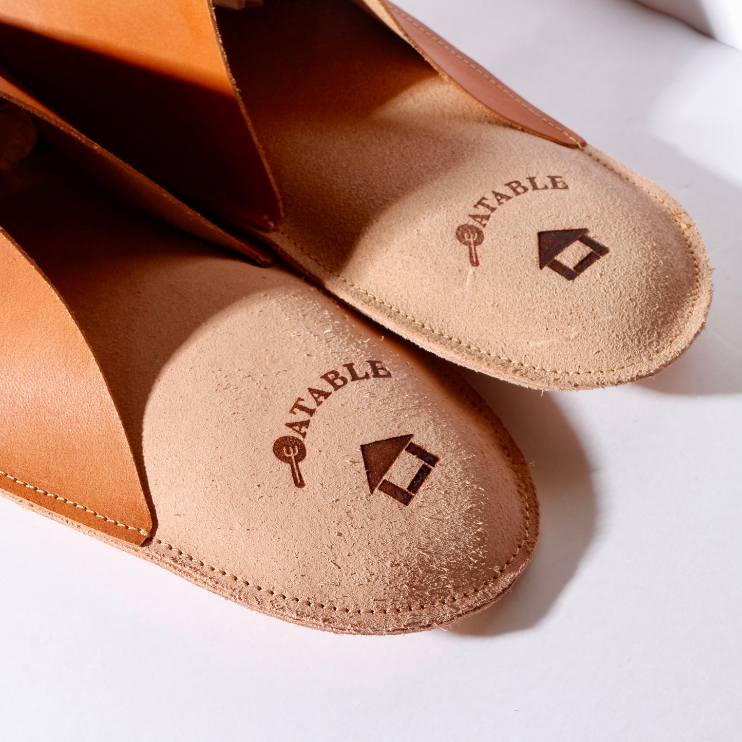 eatable / slipper  / camel