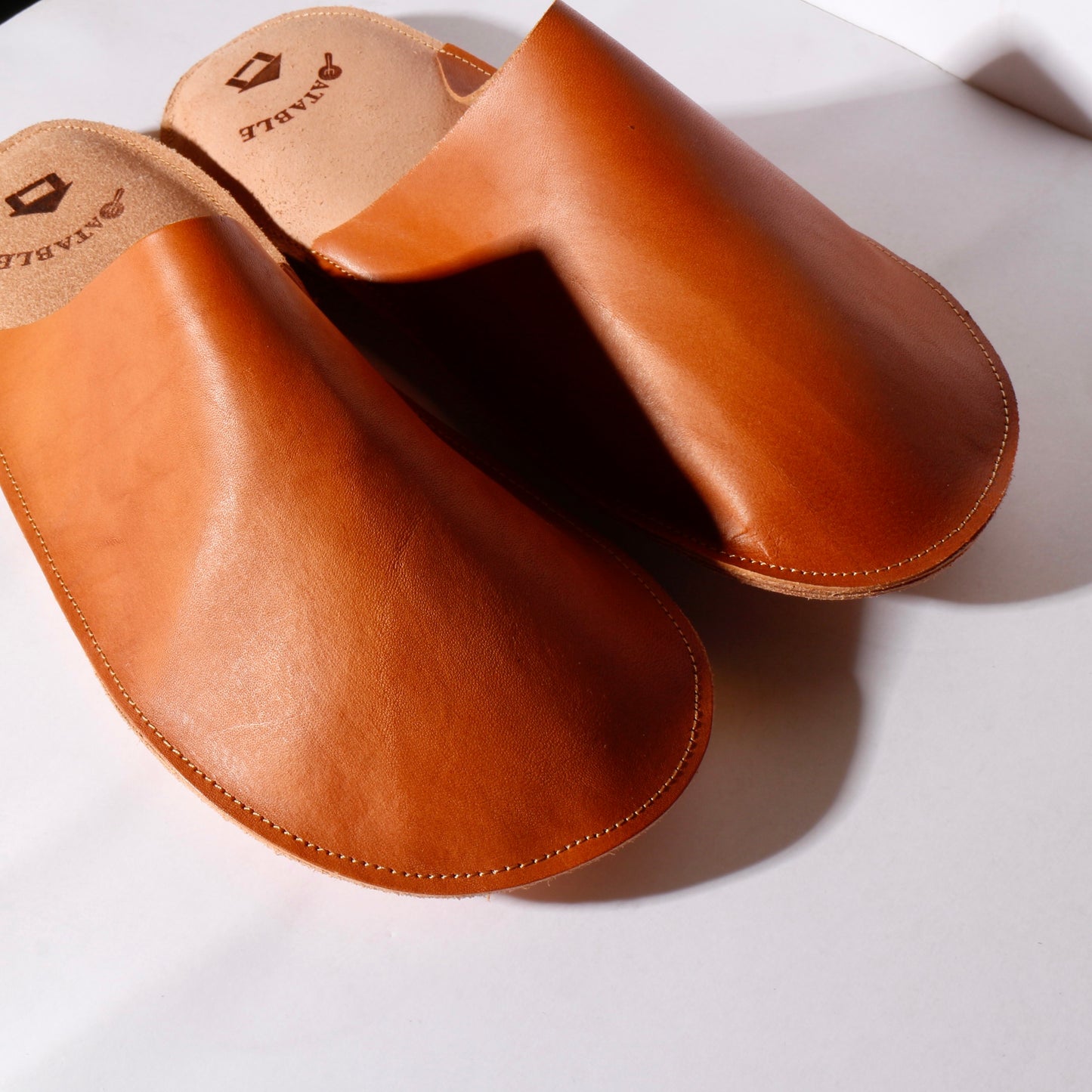 eatable / slipper  / camel