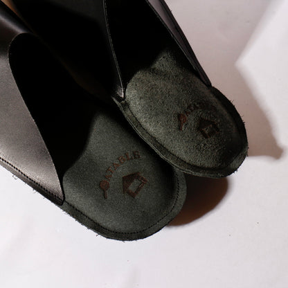 eatable / slipper  / black