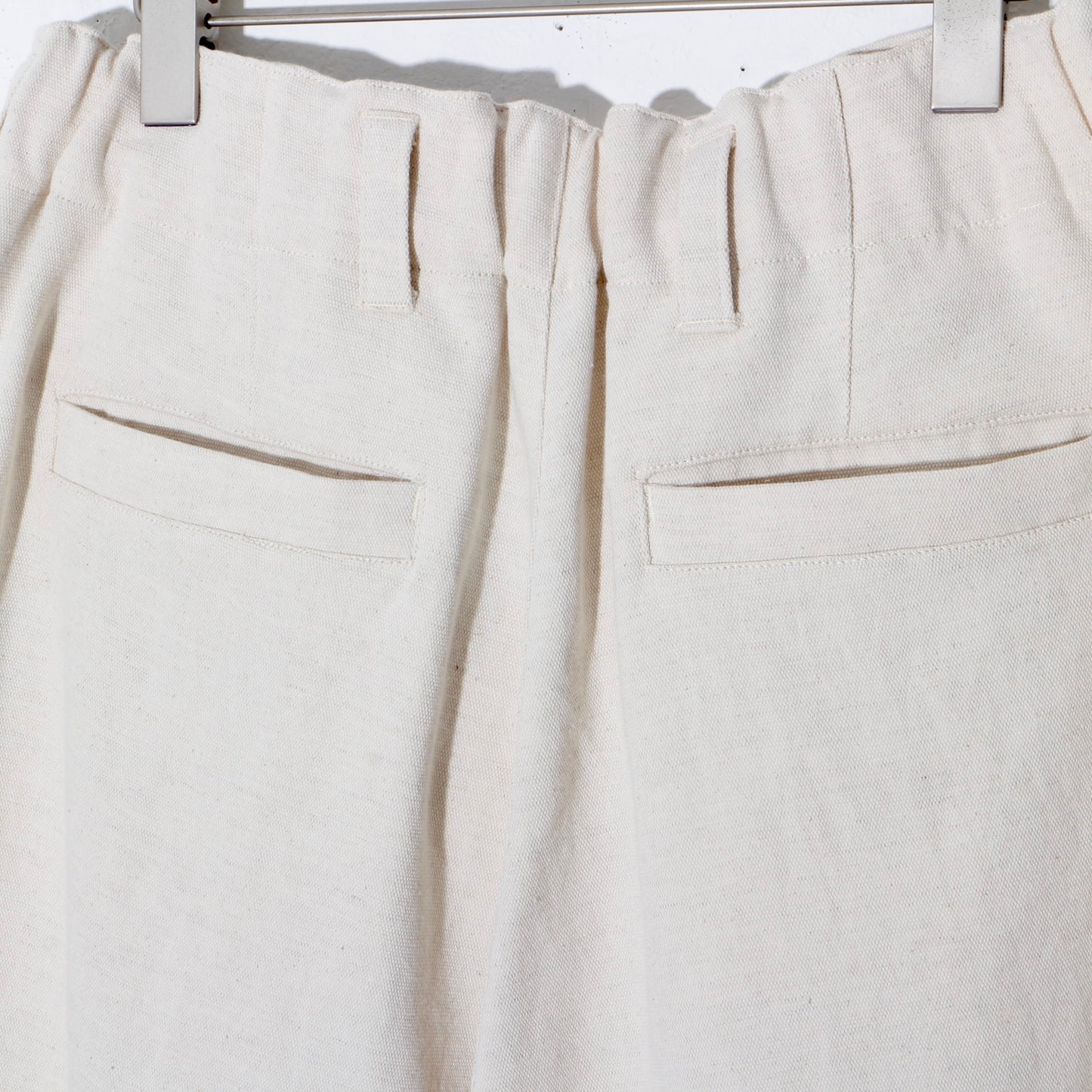 Natural Dyed 2tuck Trouser/  off white