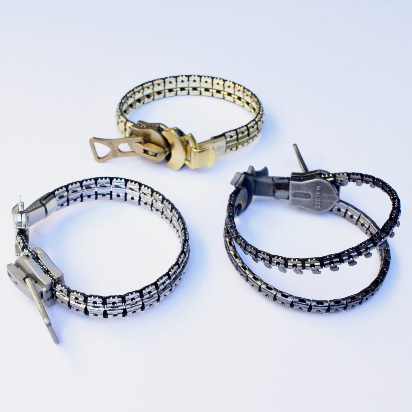 zip bracelet / gold /black / silver