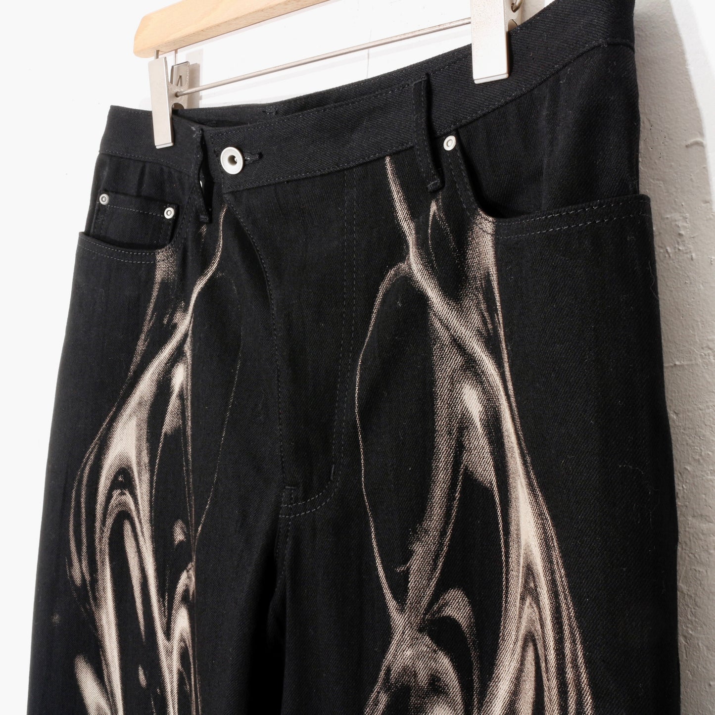 Refract_Bleach_Denim / black