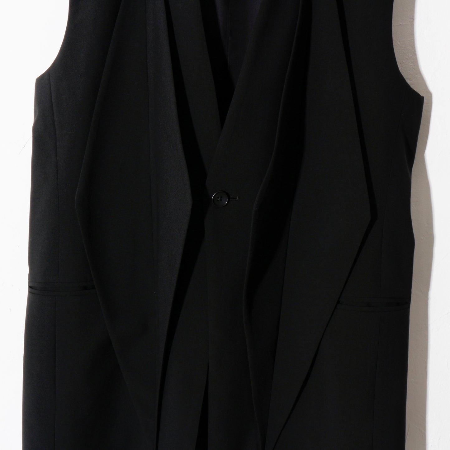 Dia_Sleeveless_Jacket / black