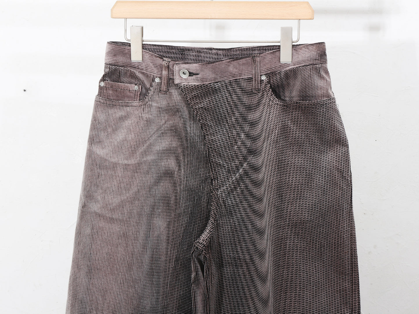 mirage_ bleach_corduroy_pants / black