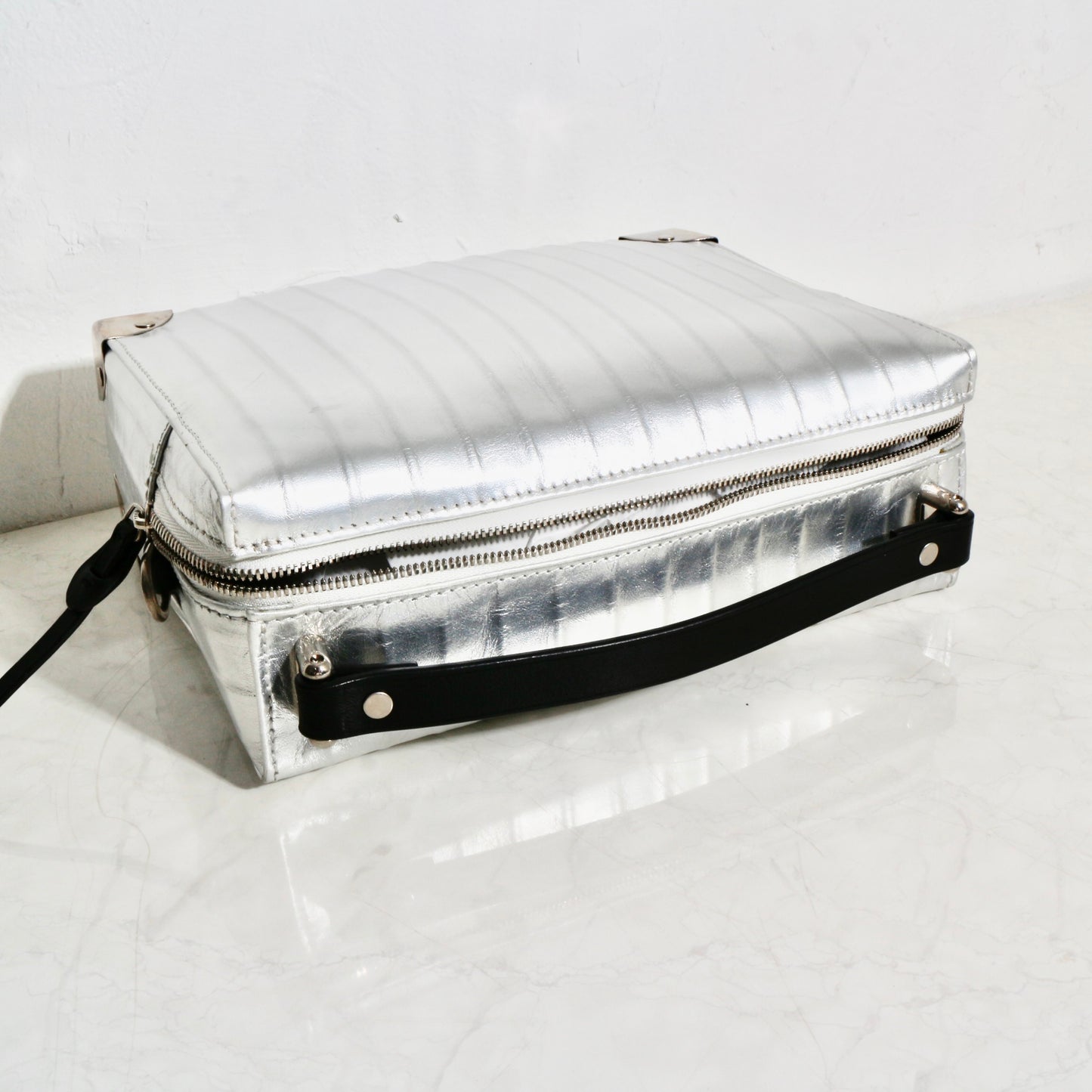 almic container bag