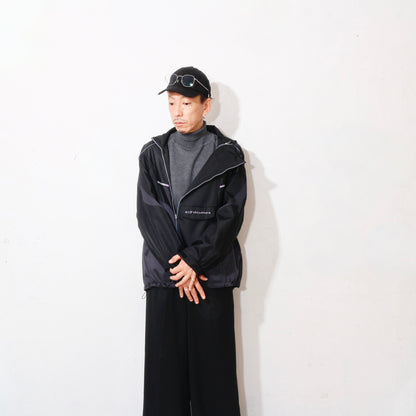 Y2K Anorak : division / cosmic black