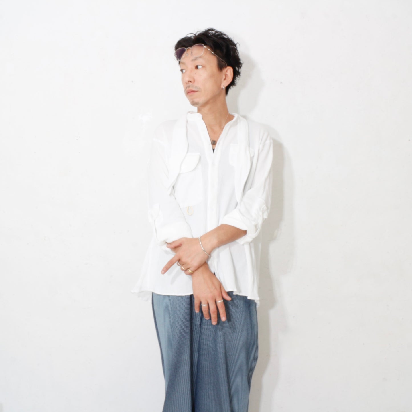 "eatable of many orders" / Celebration Scarf Shirts / off white