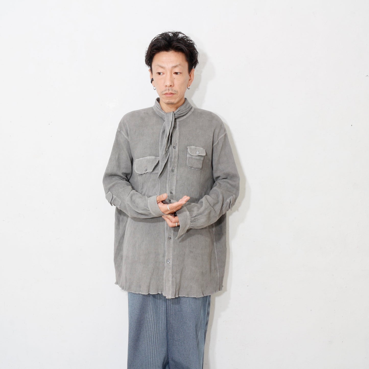 "eatable of many orders" / Celebration Scarf Shirts / charcoal
