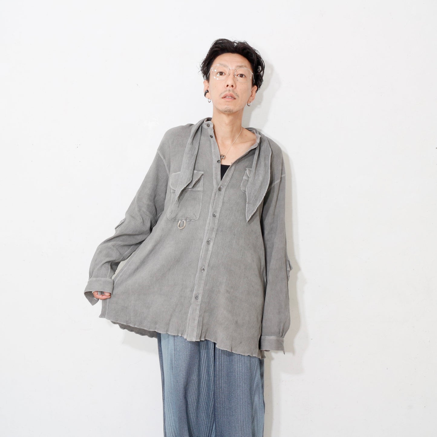 "eatable of many orders" / Celebration Scarf Shirts / charcoal
