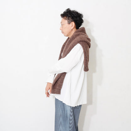 "eatable of many orders" / Celebration Scarf Shirts / off white