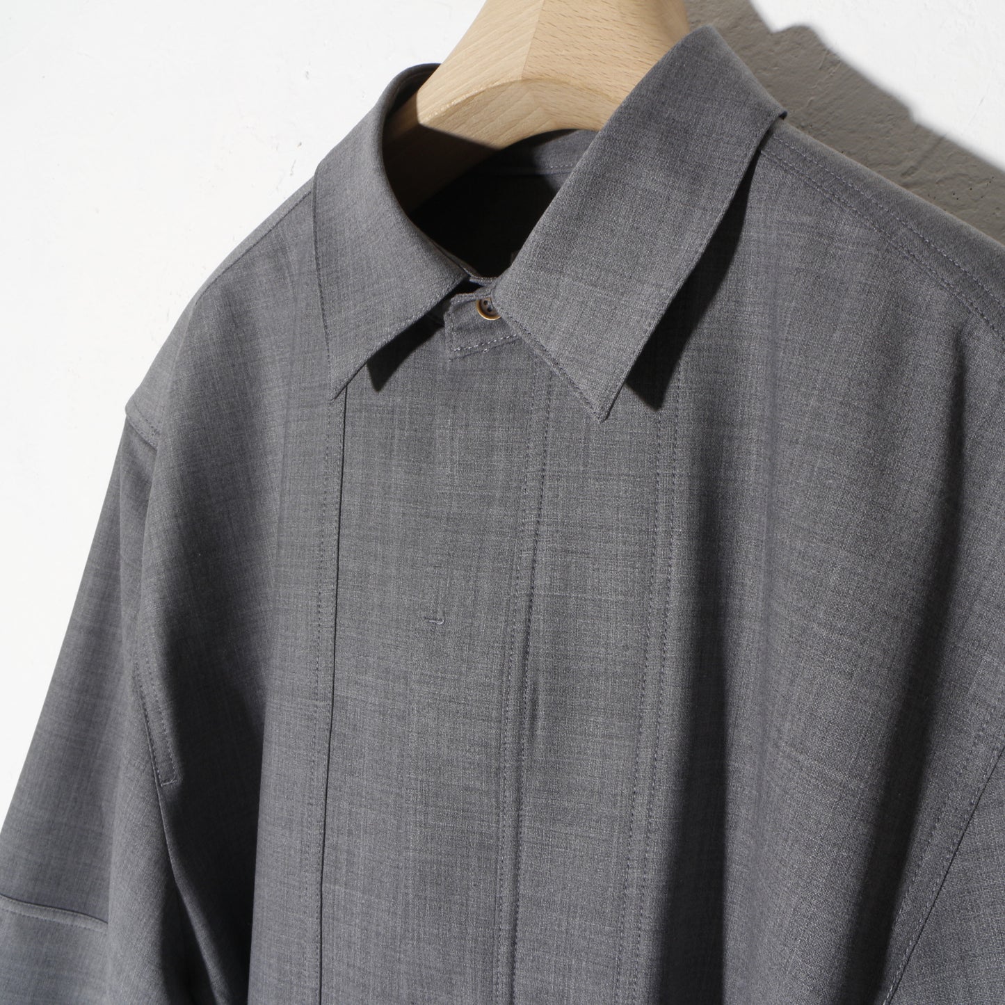 Tri_Front_Shirt /grey