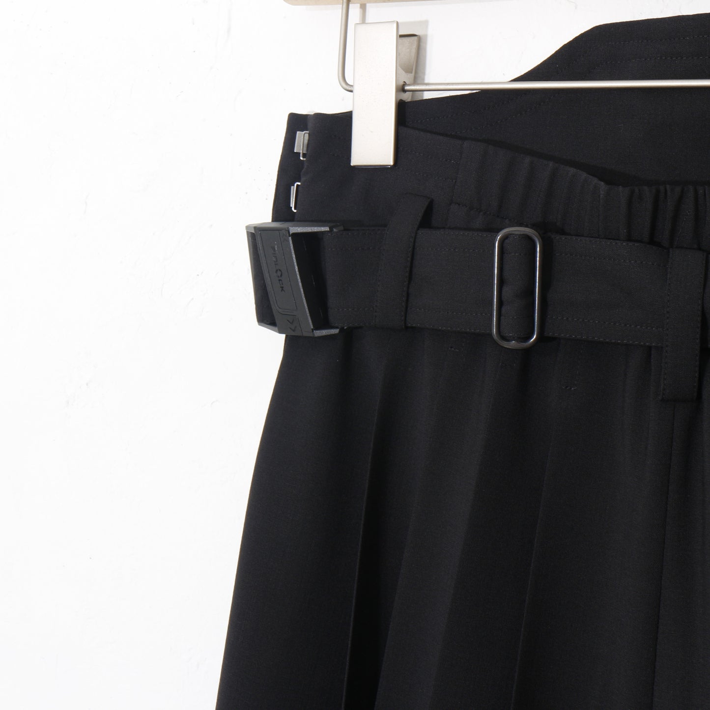 Hak_Pleats_pants / black