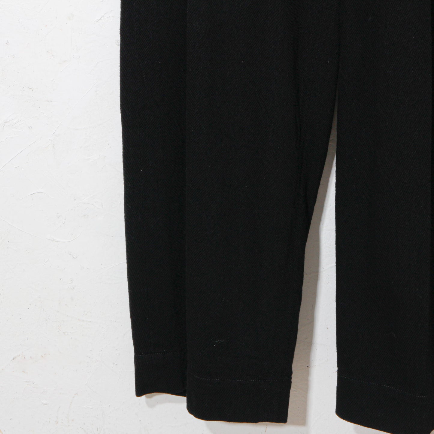 written by /thick twill slacks pants / black