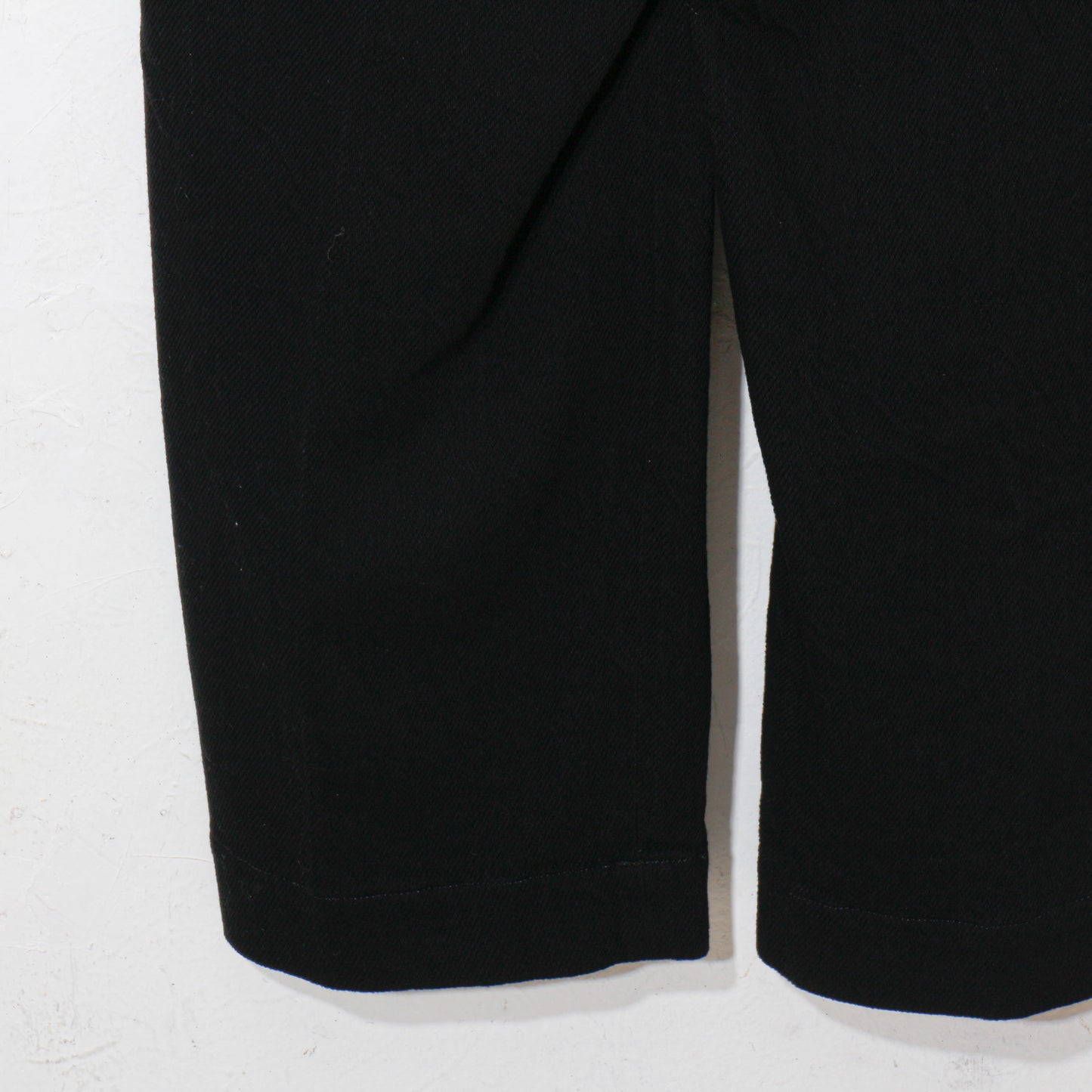 written by /thick twill slacks pants / black