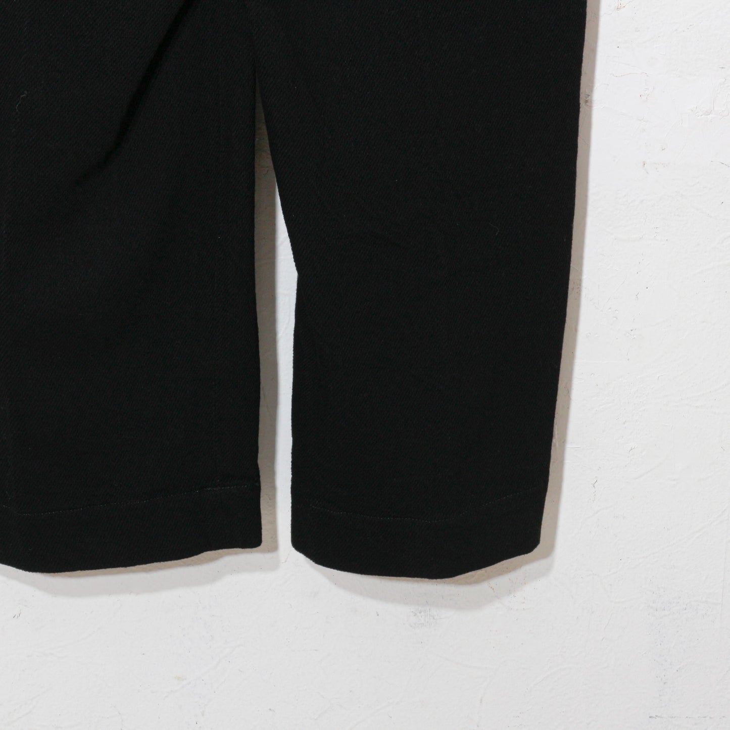 written by /thick twill slacks pants / black