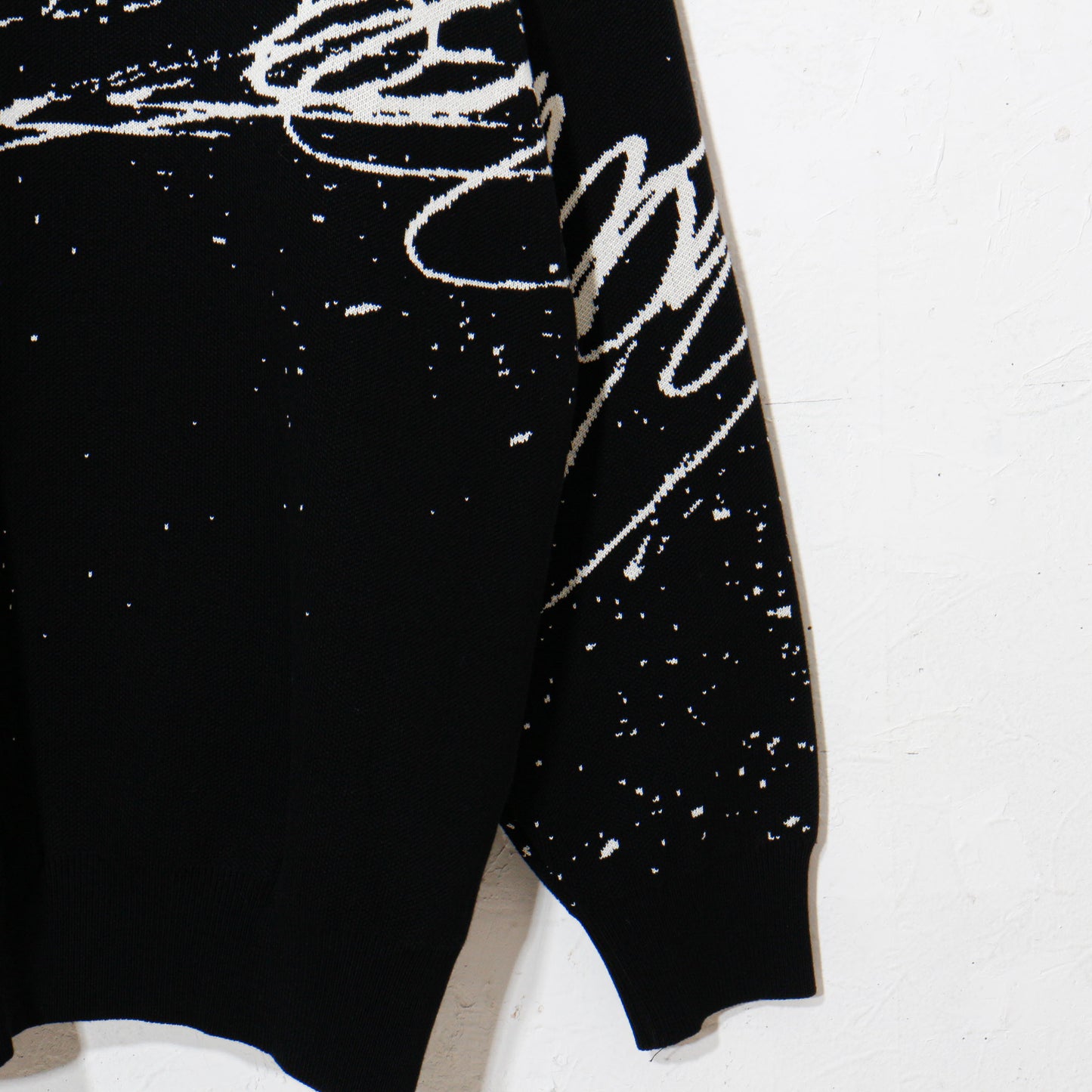 written by /drawing motif knit / black