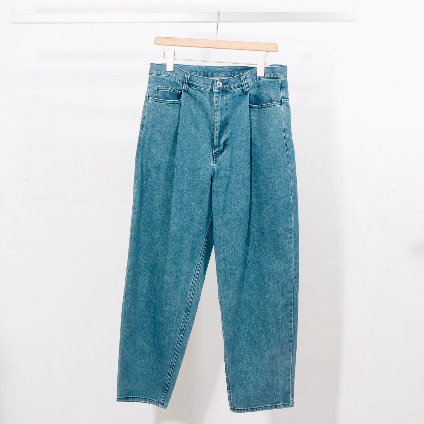 WASHED AGING DENIM PANTS