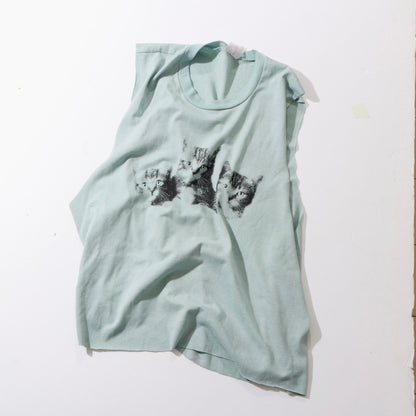 バックヤード / 3匹の猫ちゃん　cut off tee