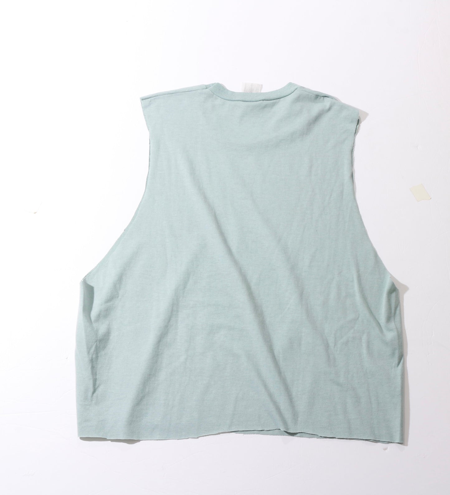 バックヤード / 3匹の猫ちゃん　cut off tee