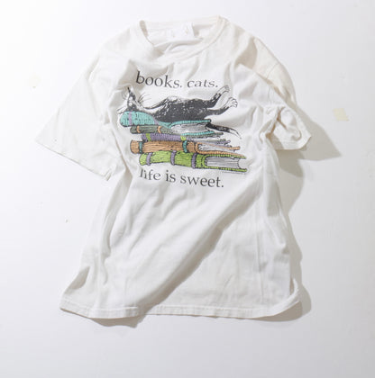 バックヤード / 本と猫のTEE