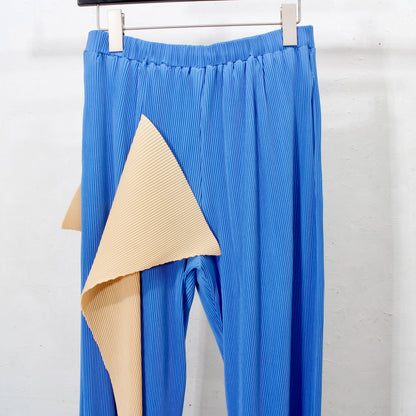 to do kotohayokozawa /Pleated Pants/blue