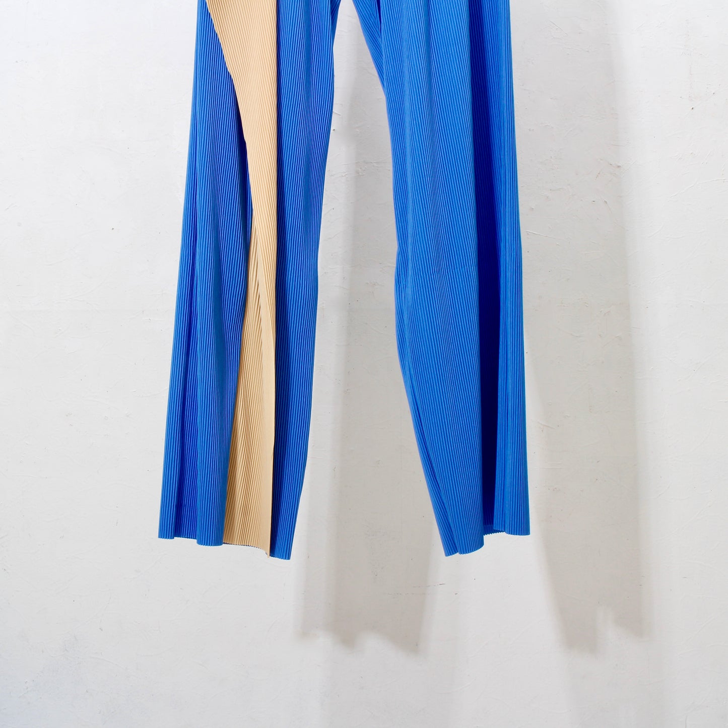 to do kotohayokozawa /Pleated Pants/blue