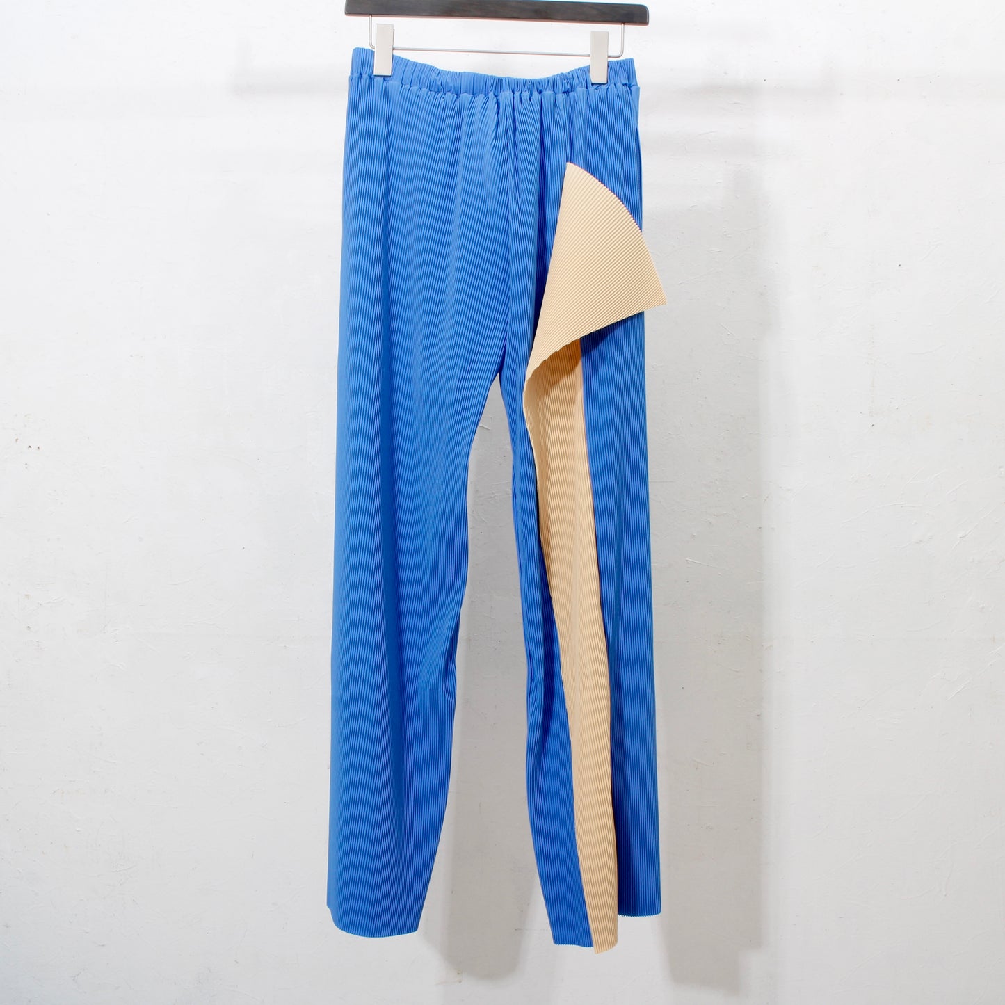 to do kotohayokozawa /Pleated Pants/blue