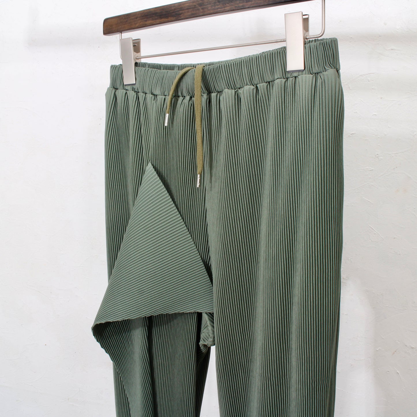 to do kotohayokozawa /Pleated Pants/khaki