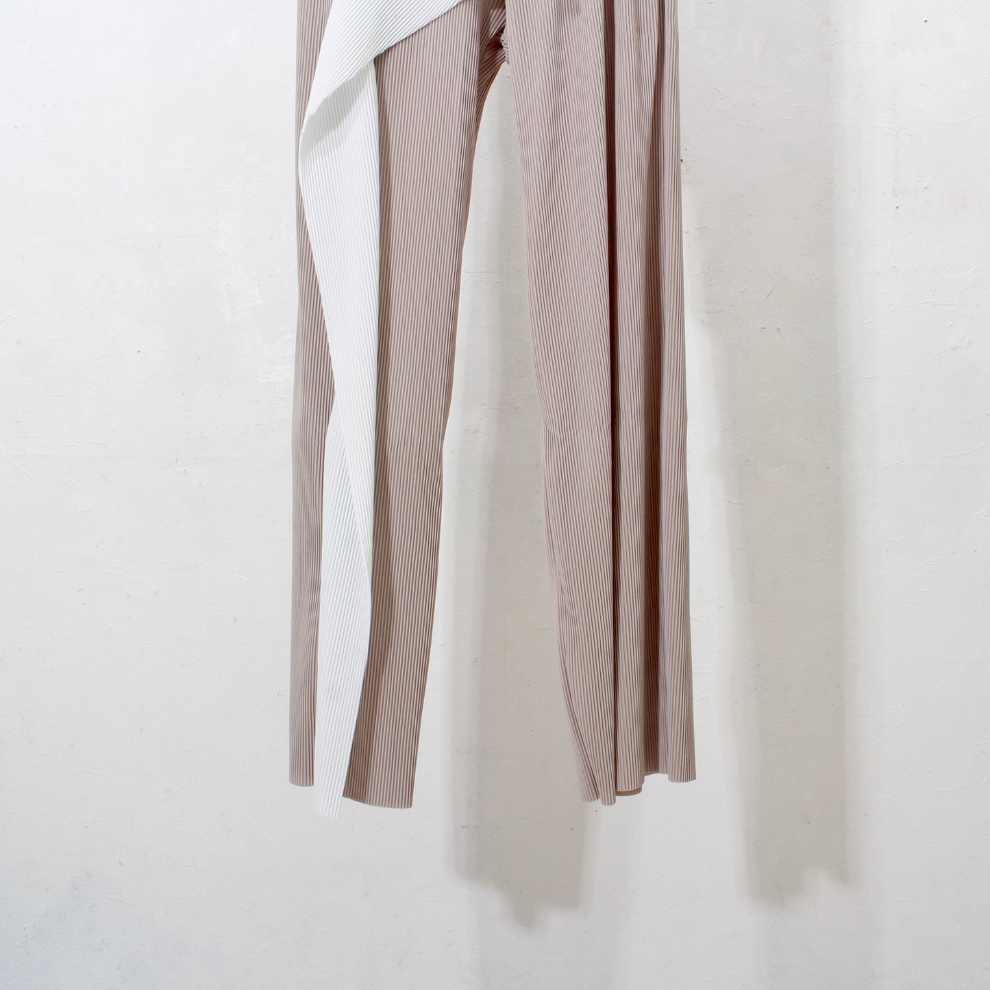 to do kotohayokozawa /Pleated Pants/gray