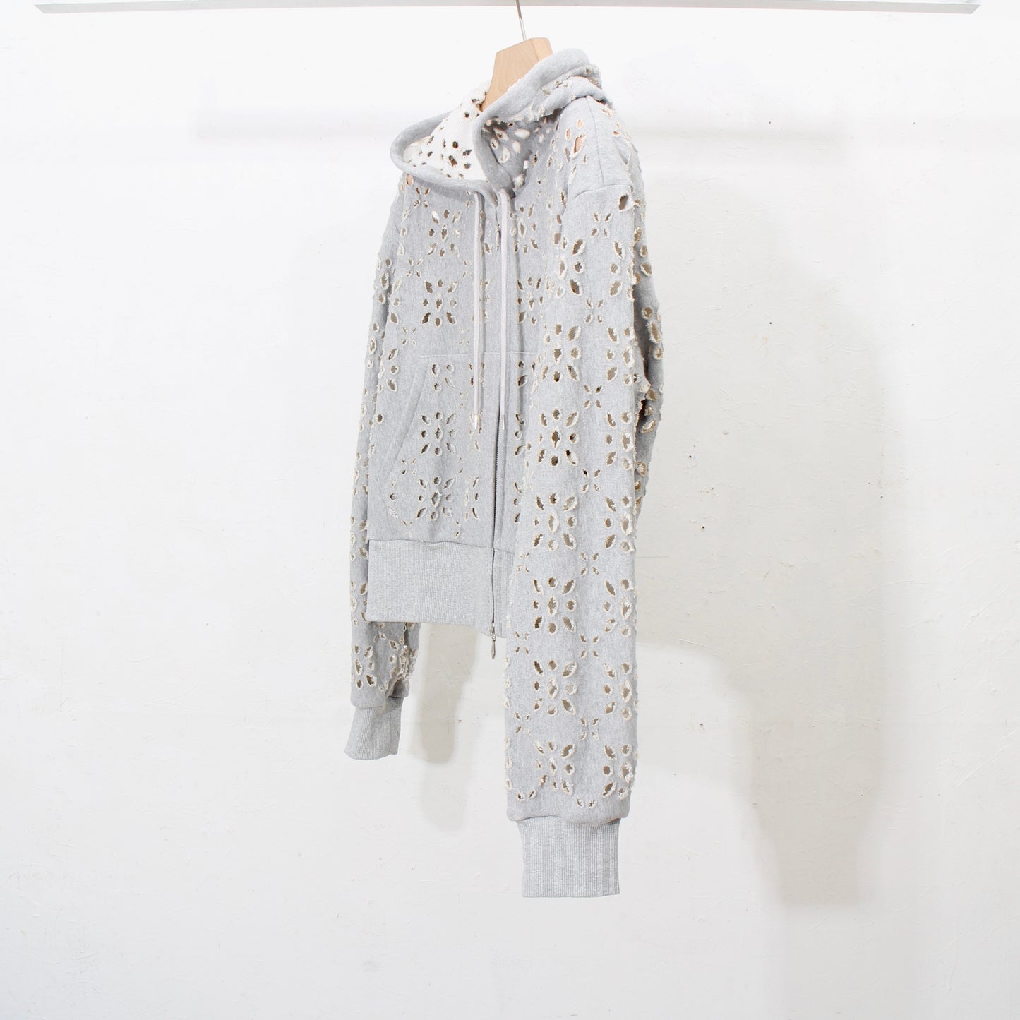 FLOWER HOLE ZIP-UP SWEAT PARKA /gray