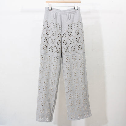 FLOWER HOLE SWEAT PANTS  / gray