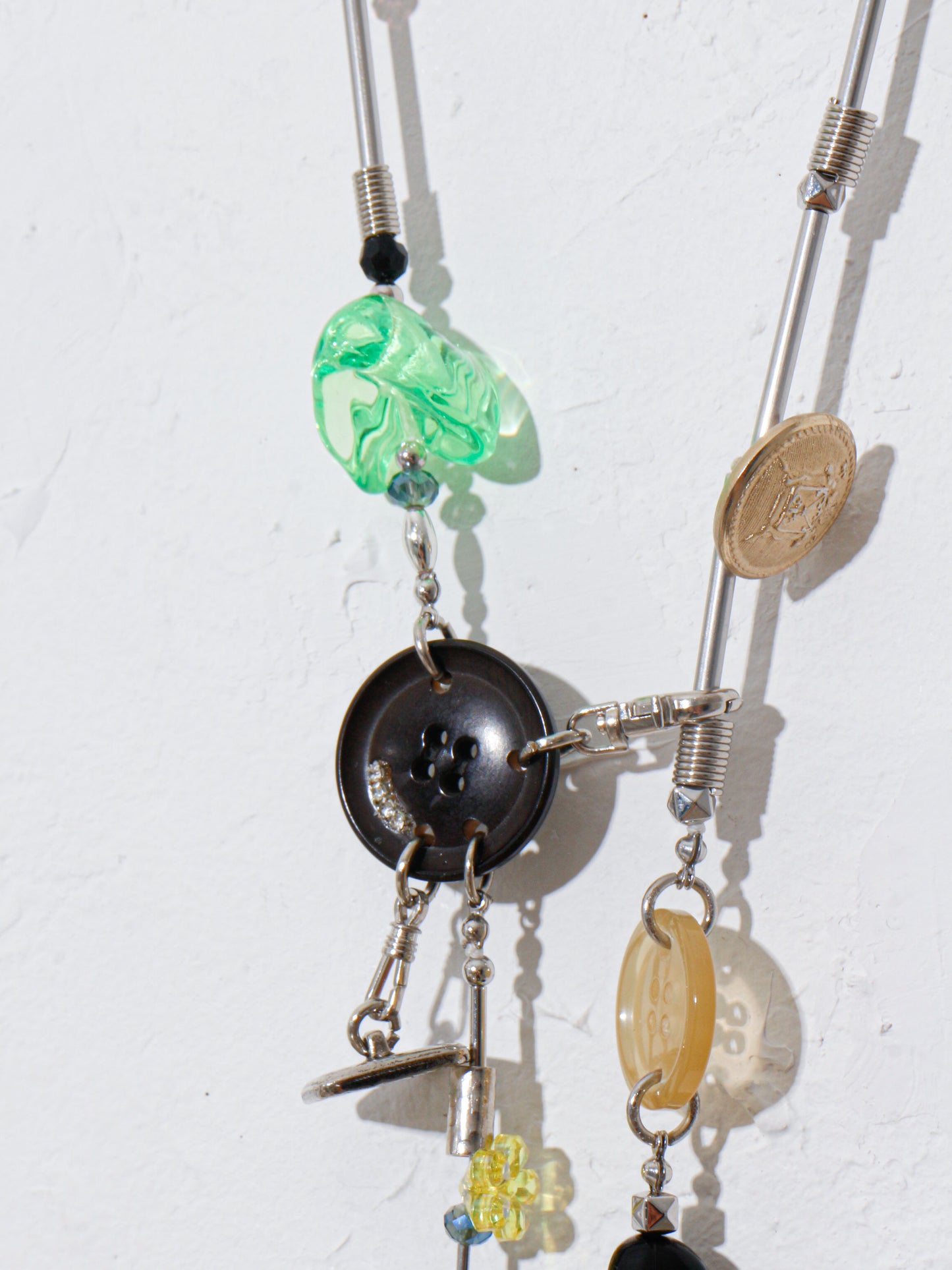【LEO GON'DO】ROSARY Necklace No,5 GREEN GLASS / FEATHER