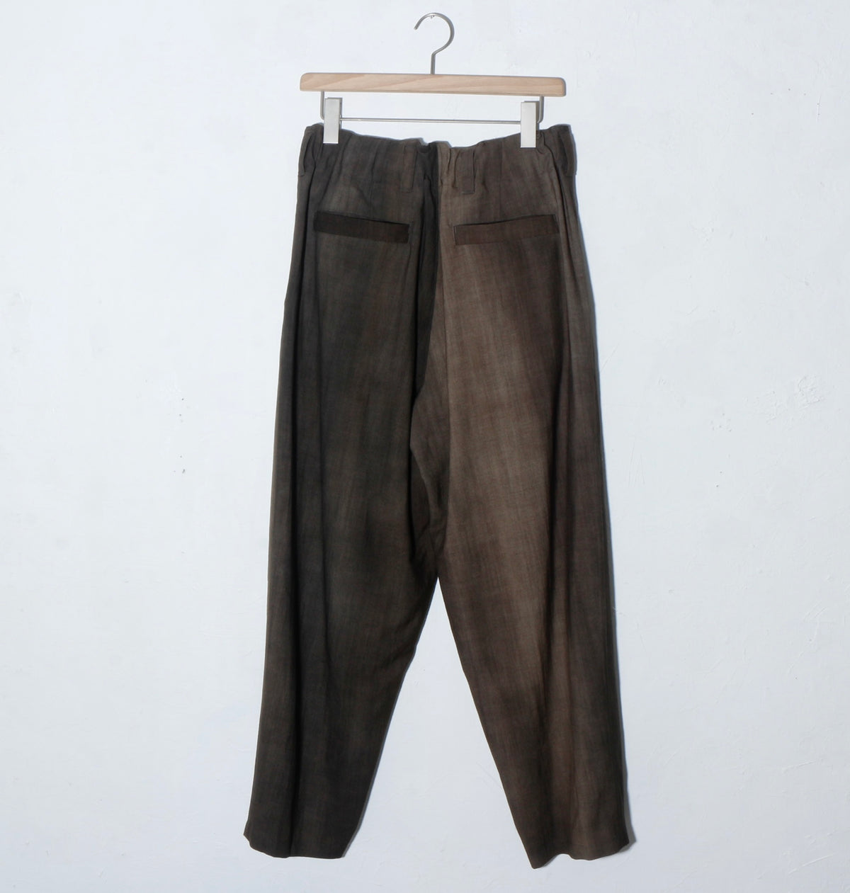 Uneven Dyed 2Tuck Trousers / charcoal