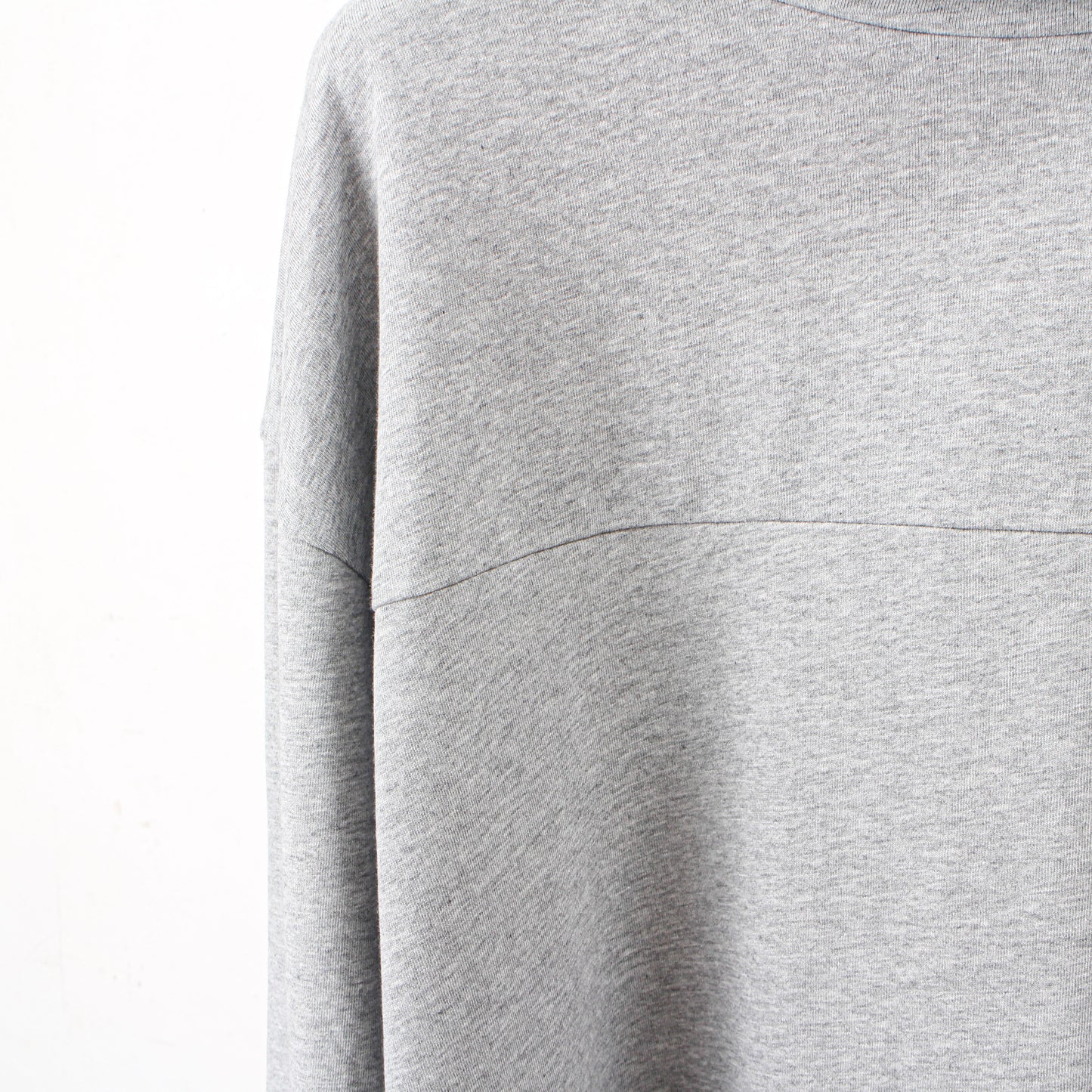 PANEL NECK L/S TEE / gray