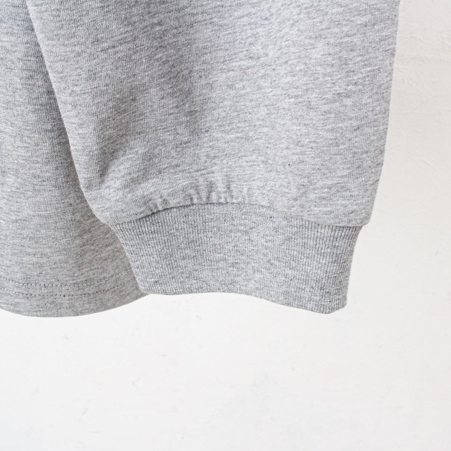 PANEL NECK L/S TEE / gray