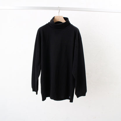 PANEL NECK L/S TEE / bk