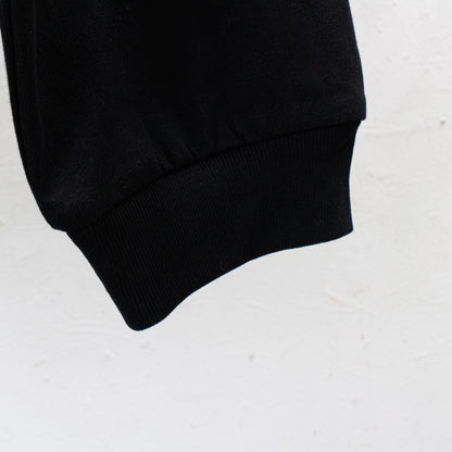 PANEL NECK L/S TEE / bk