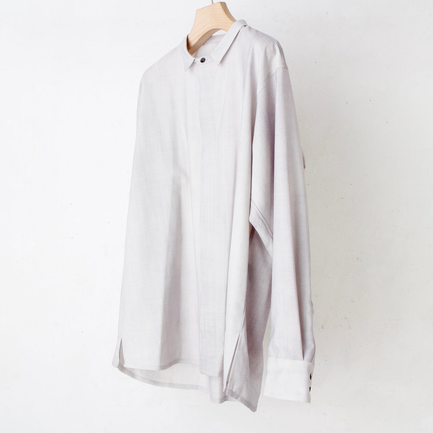 Uneven Dyed Flyfront Shirt / gray-white