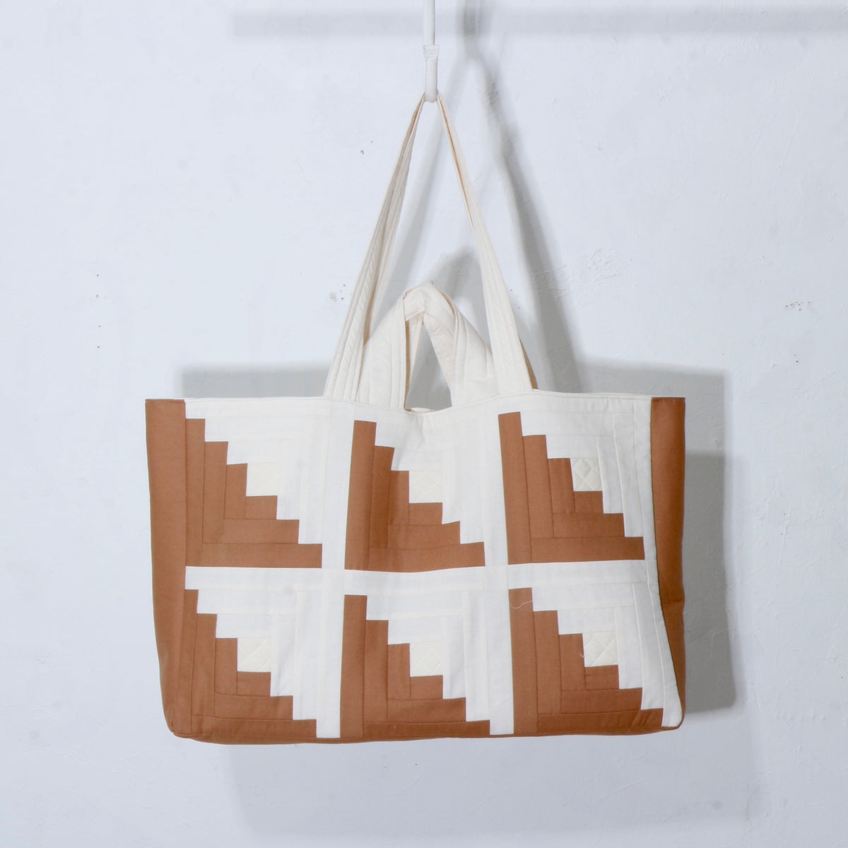 【HOUSE QUILT】 / BIG TOTE BAG＜LOG CABIN＞　※受注生産アイテムとなります。