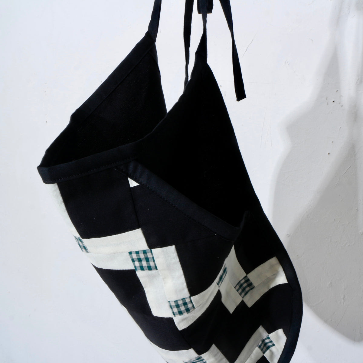 【HOUSE QUILT】 / APRON（ROUND）＜STEP BLOCK＞　※受注生産アイテムとなります。