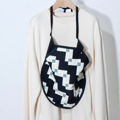 【HOUSE QUILT】 / APRON（ROUND）＜STEP BLOCK＞　※受注生産アイテムとなります。