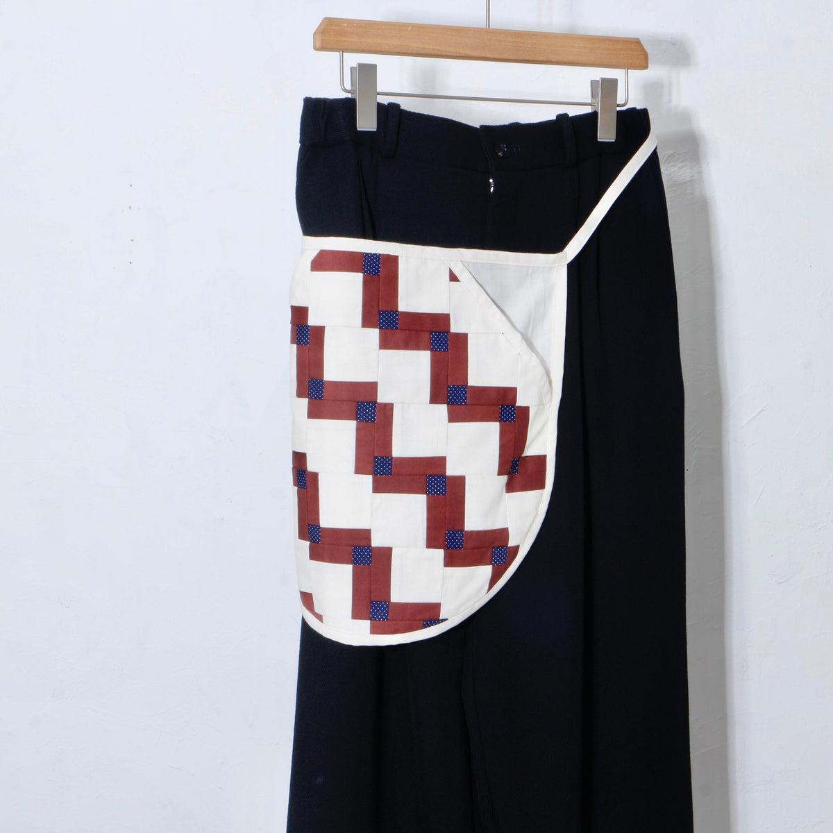 【HOUSE QUILT】 / APRON（ROUND）＜STEP BLOCK＞　※受注生産アイテムとなります。
