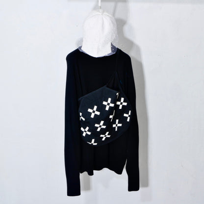 【HOUSE QUILT】 / APRON（ROUND）＜CROSS＞　※受注生産アイテムとなります。
