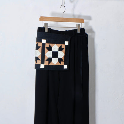 【HOUSE QUILT】 / APRON（SQUARE）＜FLOWER＞　※受注生産アイテムとなります。