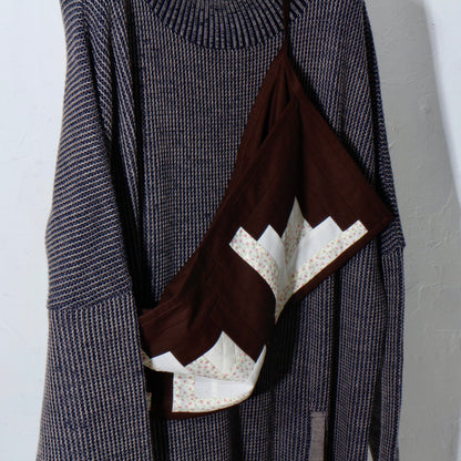 【HOUSE QUILT】 / APRON（SQUARE）＜LOG CABIN＞　※受注生産アイテムとなります。