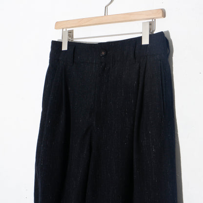 Cosmos wool 2tuck trousers / black